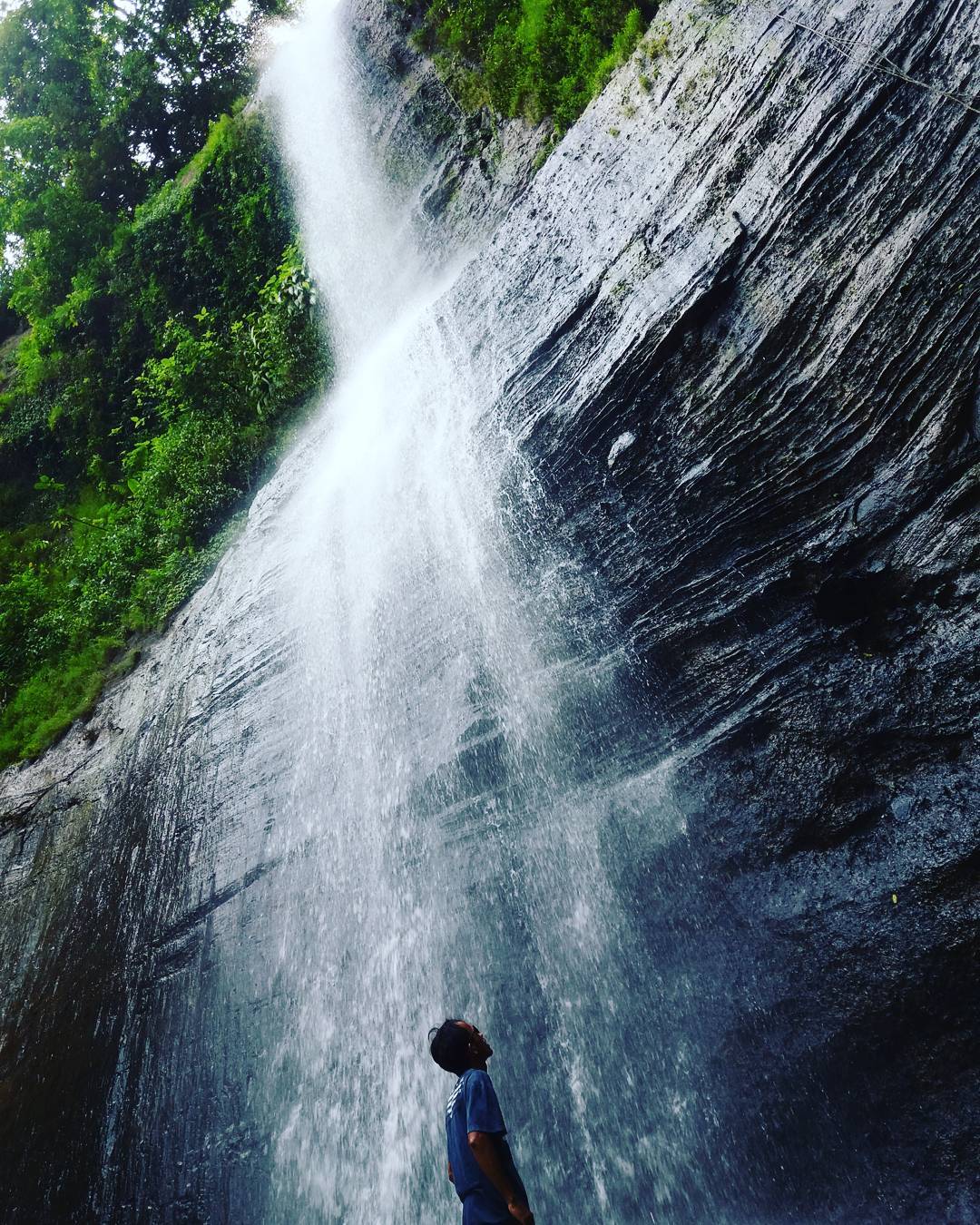 UNDAK MANUK WATERFALL