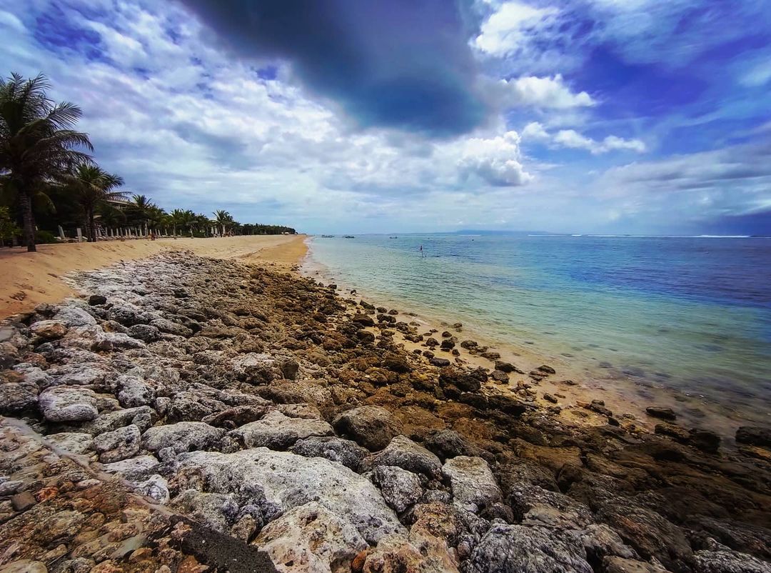 GEGER SAWANGAN BEACH 