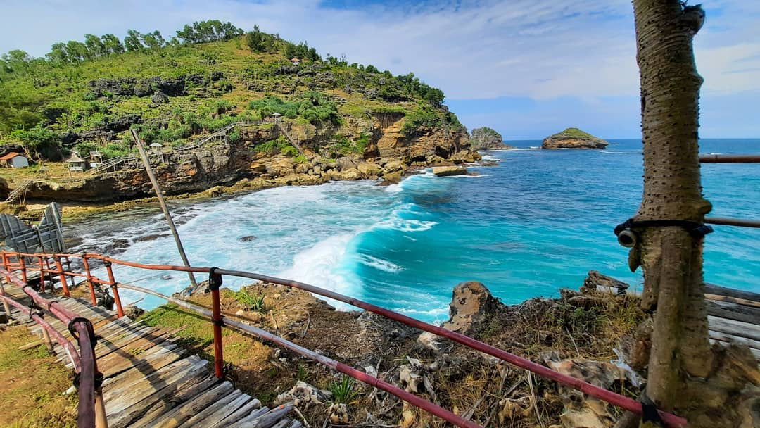 JOGAN BEACH 