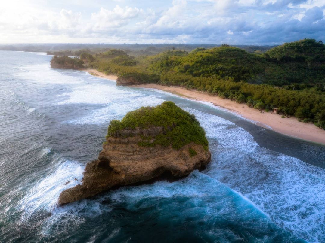NGUDEL BEACH 