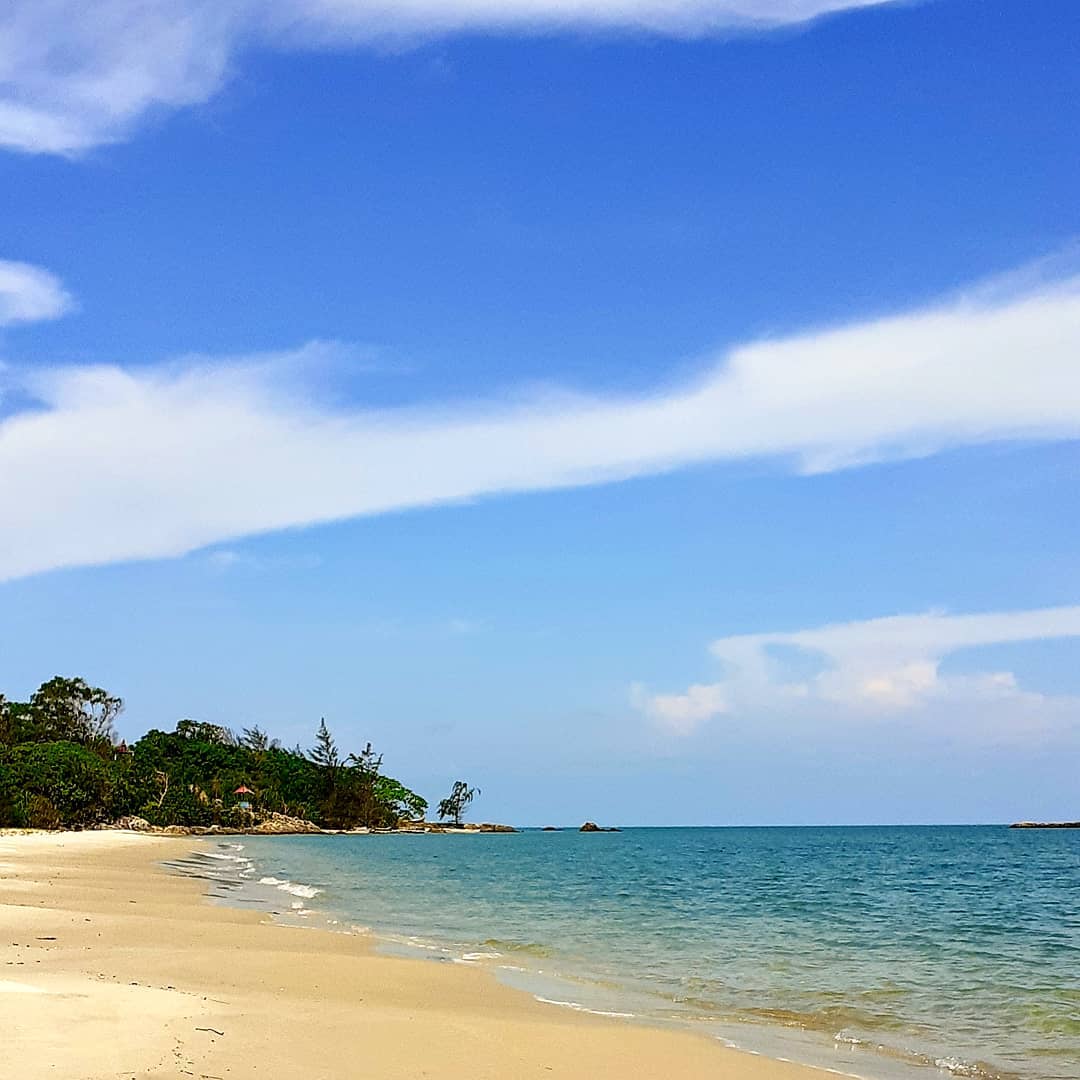 NYIUR MELAMBAI BEACH 
