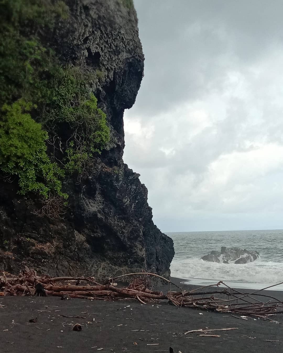 WATU GODEG BEACH 